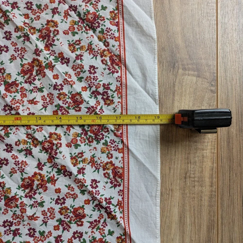 Sezane Gaston Cotton Scarf - Floral Print - Elegant and Classy - Picture 7 of 8